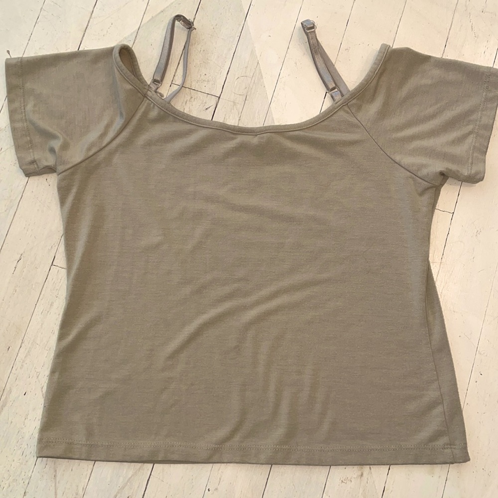 Cold shoulder top - Picture 3 of 4